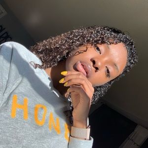 Meet your Posher, Leah